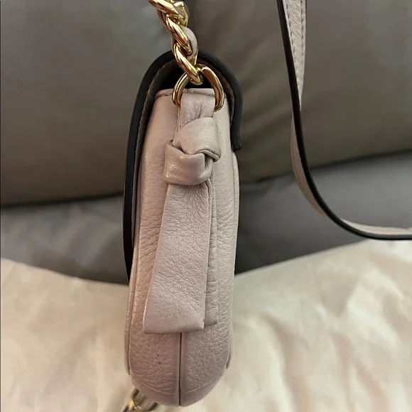 Tory Burch Harper Leather Crossbody Bag 
Bedrock color.  EUC GOLD IN STRAP - Picture 8 of 14